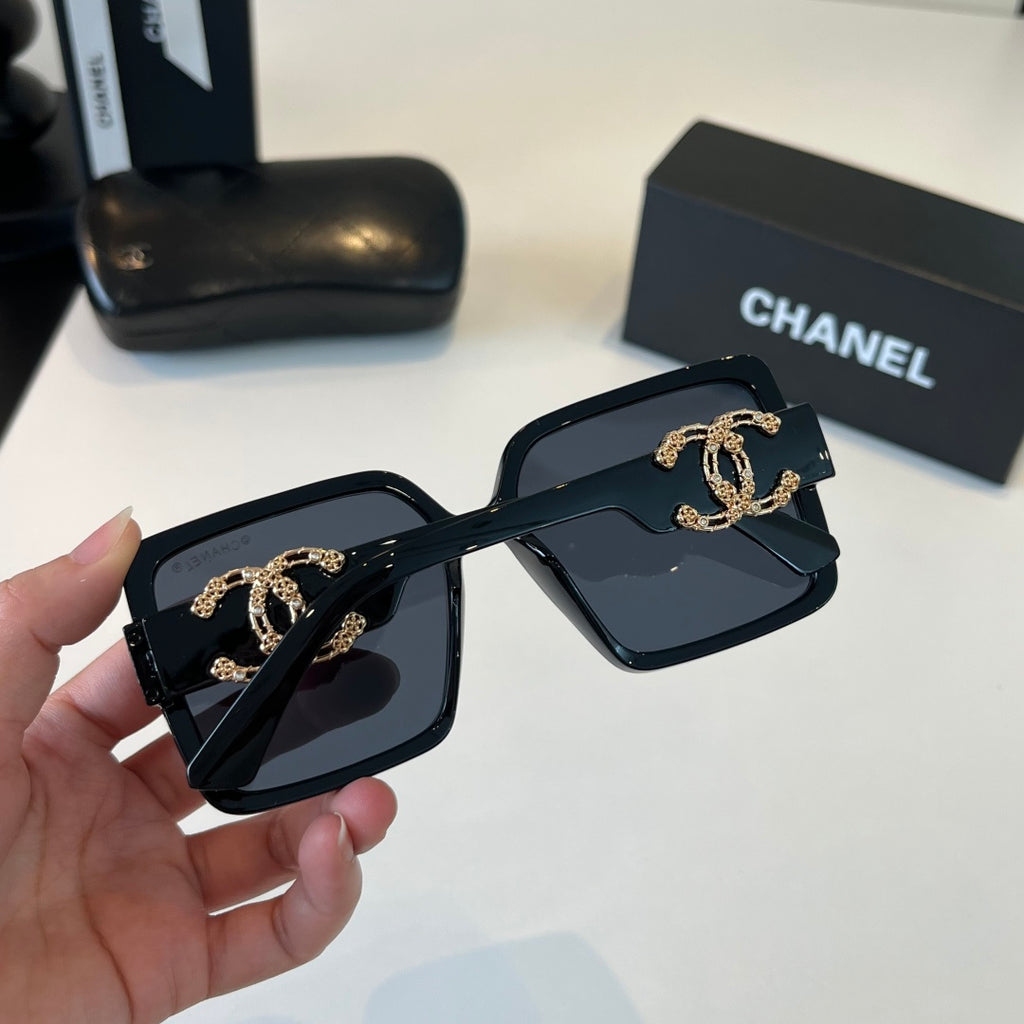Chanel Fashion Black Lens Sunglasses for Men & Women - 431525 - detail image 8