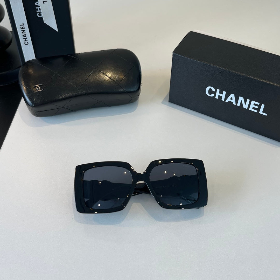 Chanel Fashion Black Lens Sunglasses for Men & Women - 431526 - detail image 4