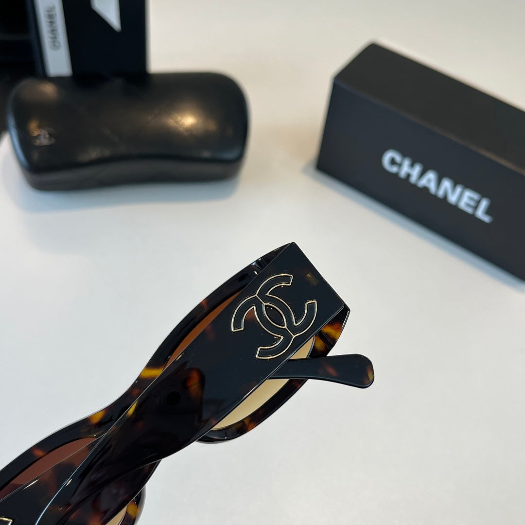 Chanel Fashion Black Lens Sunglasses for Men & Women - 465199 - detail image 6