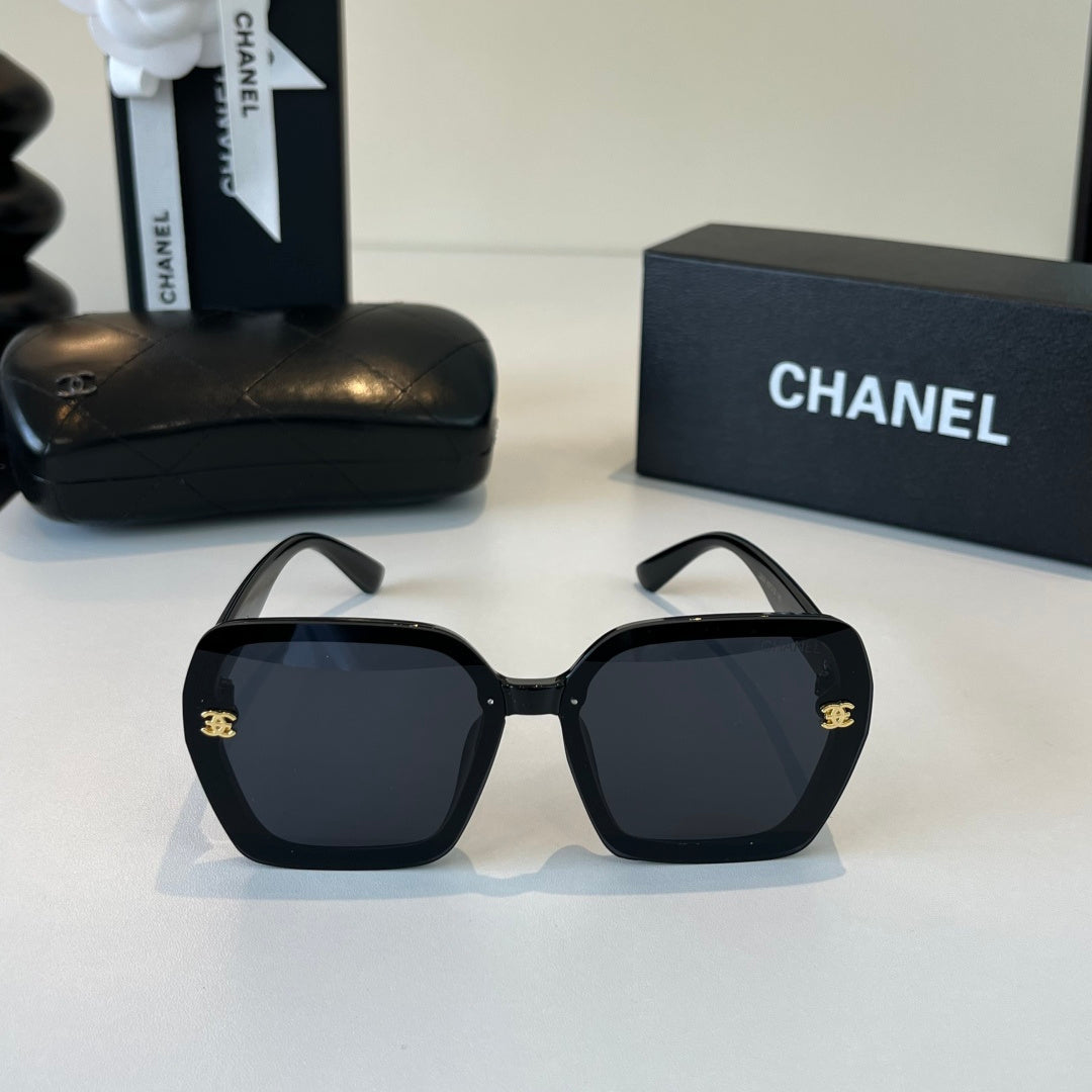 Chanel Fashion Black Lens Sunglasses for Men & Women - 465205 - detail image 2