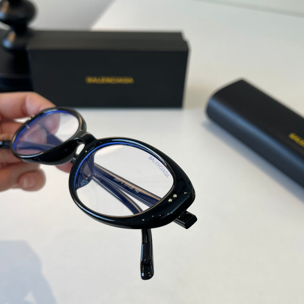 Balenciaga Rectangular Silver Lens Sunglasses for Men & Women - 466040 - detail image 6