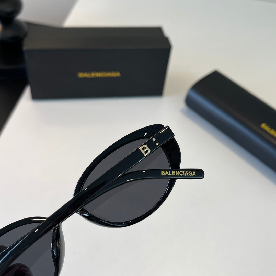 Balenciaga Rectangular Silver Lens Sunglasses for Men & Women - 382907 - detail image 7
