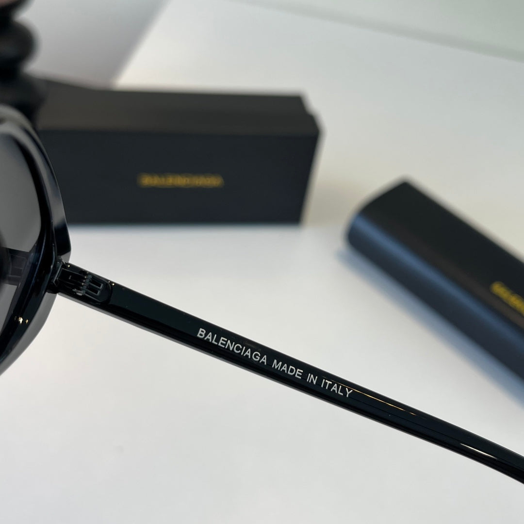 Balenciaga Rectangular Silver Lens Sunglasses for Men & Women - 466041 - detail image 10