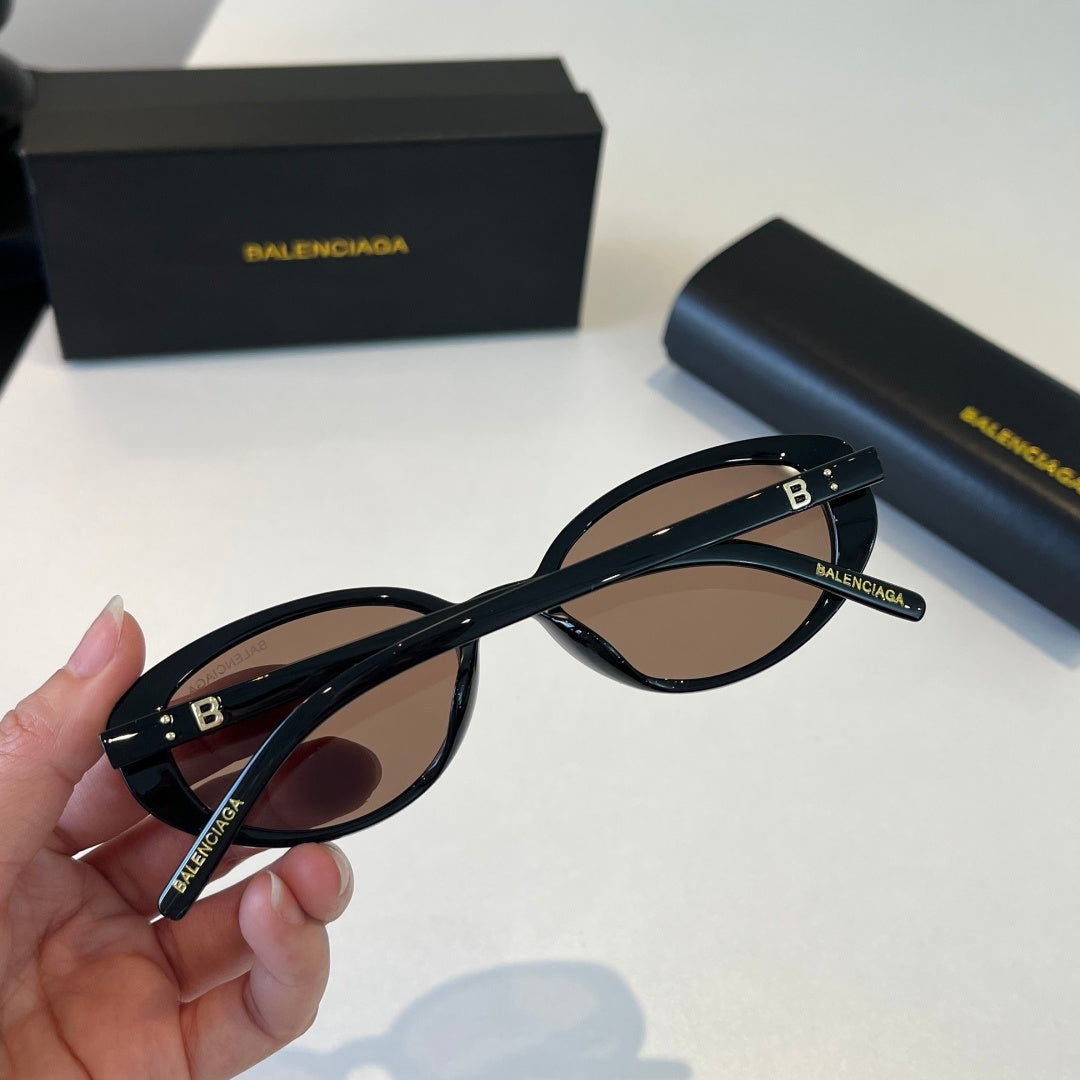 Balenciaga Rectangular Silver Lens Sunglasses for Men & Women - 466042 - detail image 8
