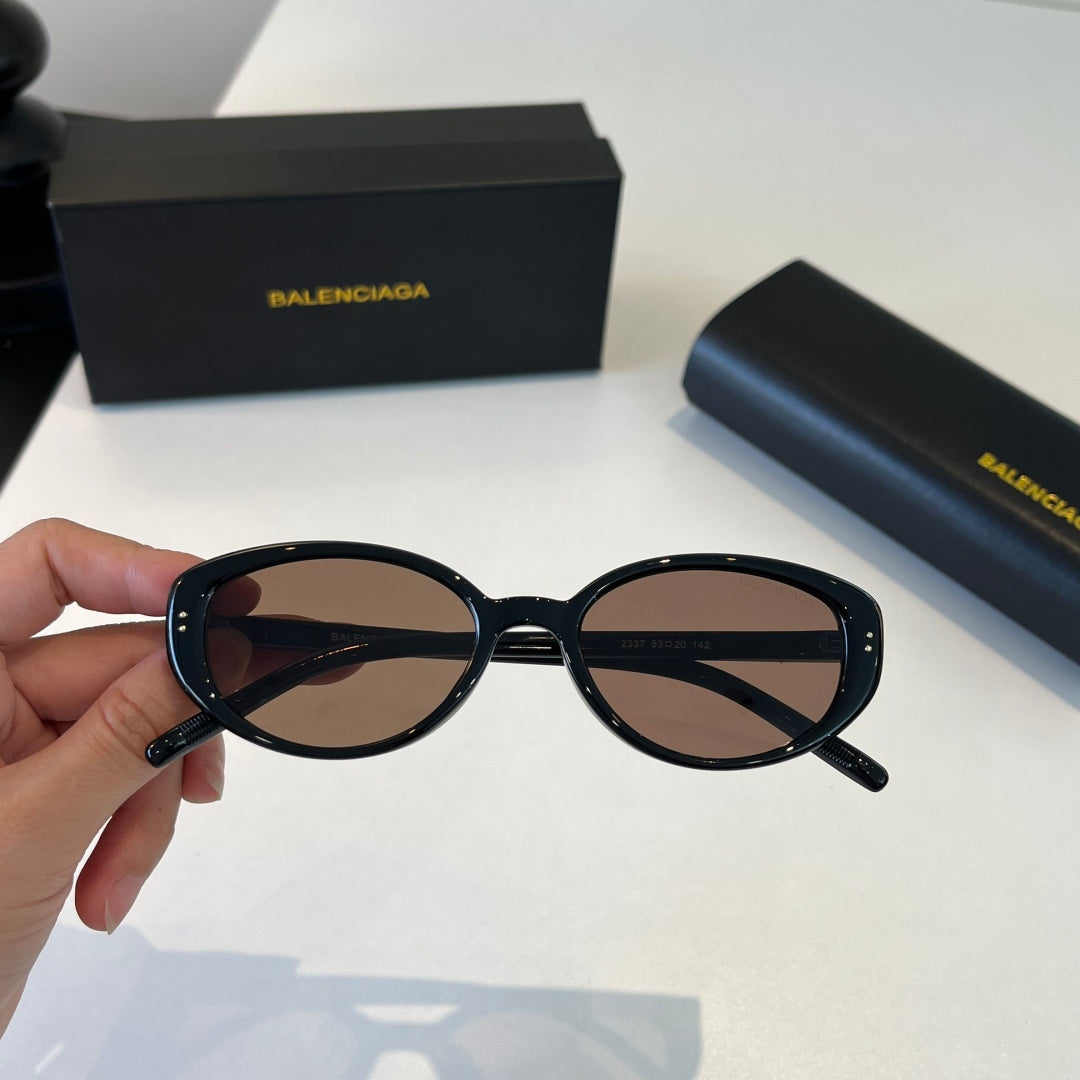 Balenciaga Rectangular Silver Lens Sunglasses for Men & Women - 466042 - detail image 5