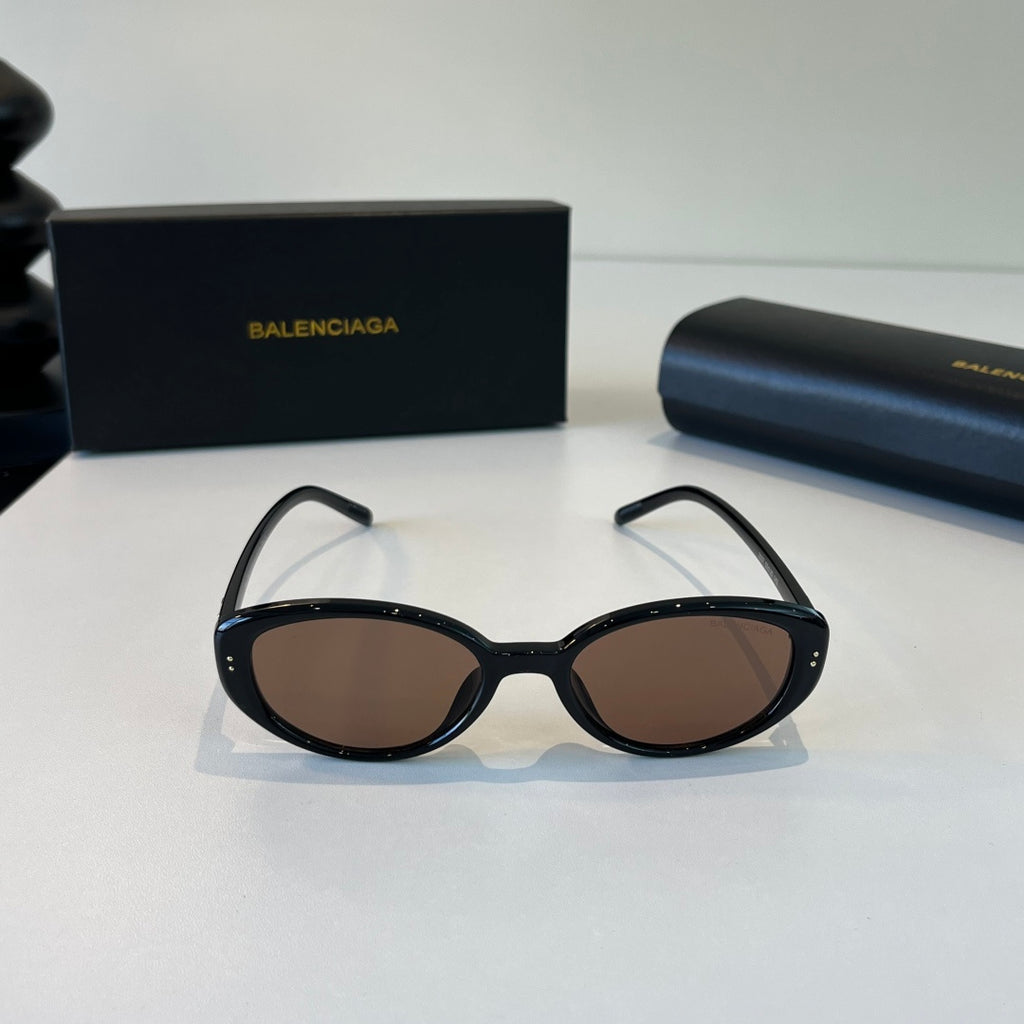 Balenciaga Rectangular Silver Lens Sunglasses for Men & Women - 416125 - detail image 2