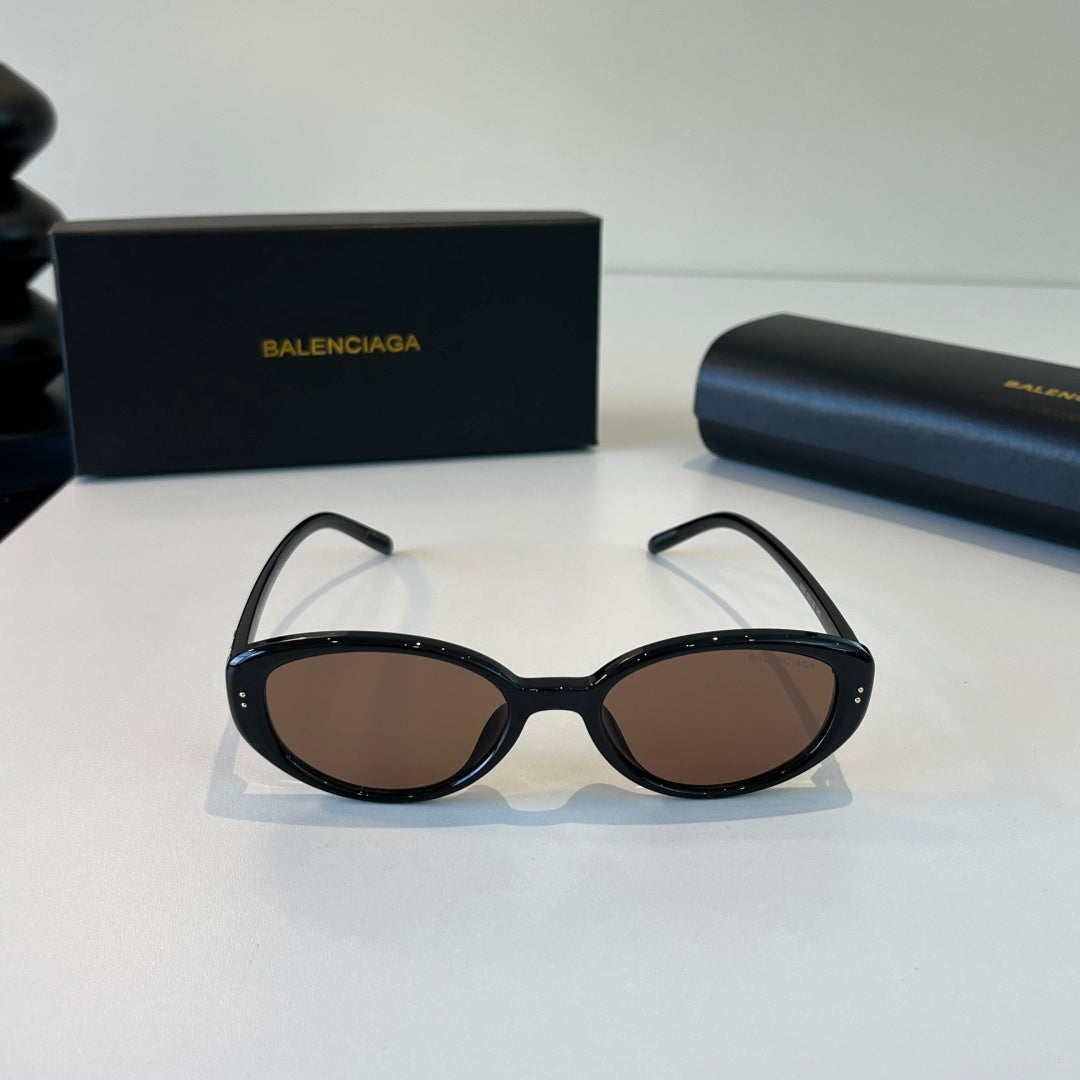 Balenciaga Rectangular Silver Lens Sunglasses for Men & Women - 416125 - detail image 2