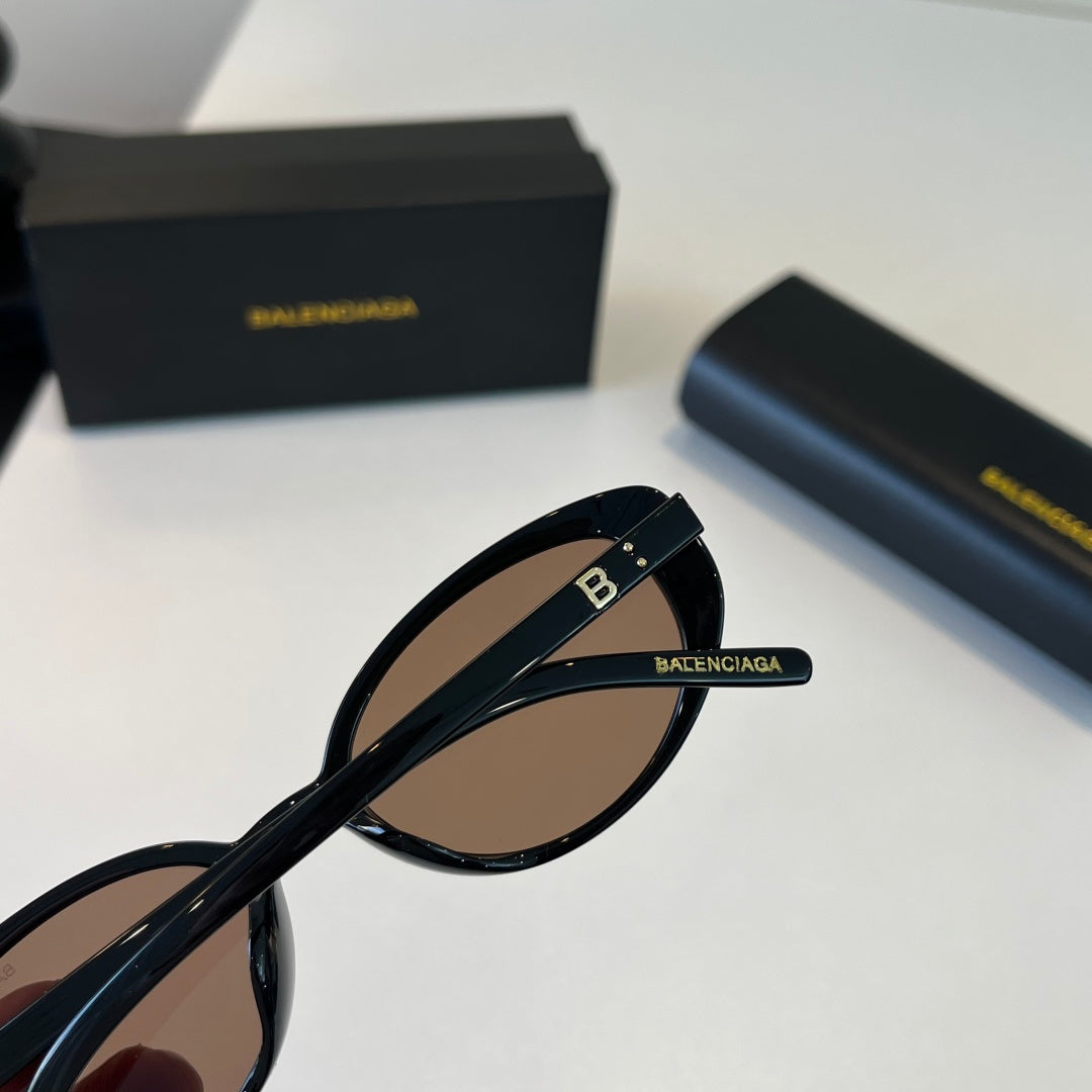 Balenciaga Rectangular Silver Lens Sunglasses for Men & Women - 466042 - detail image 7