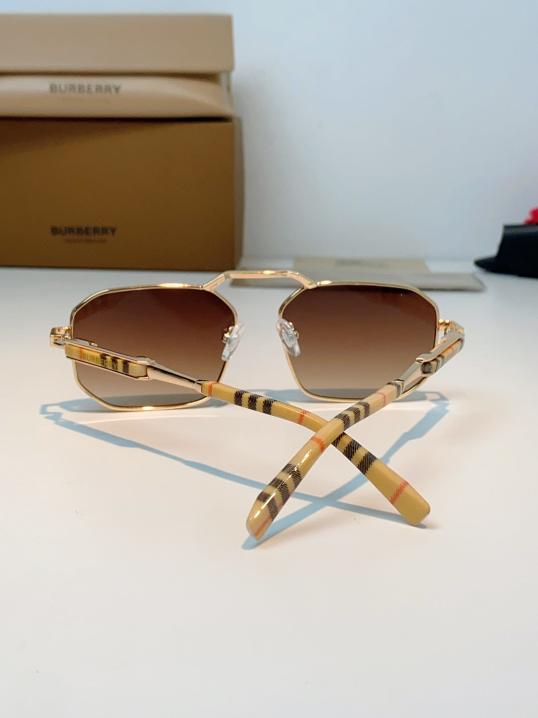 Burberry Metal Fashion Brown Lens Sunglasses for Men & Women - detail image 3