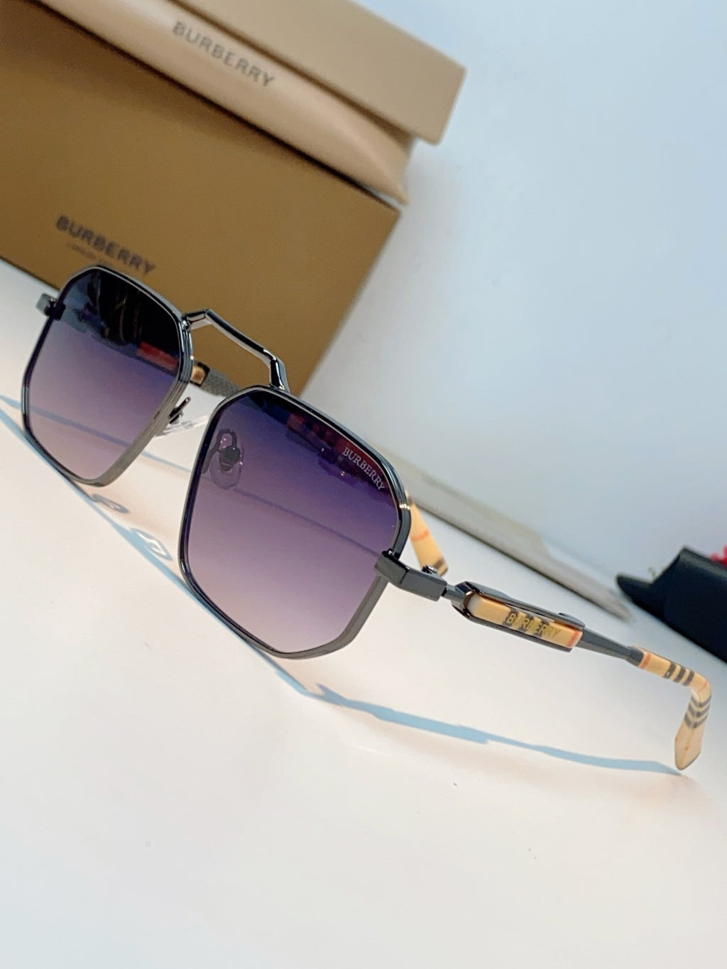 Burberry Metal Fashion Purple Lens Sunglasses for Men & Women - detail image 7