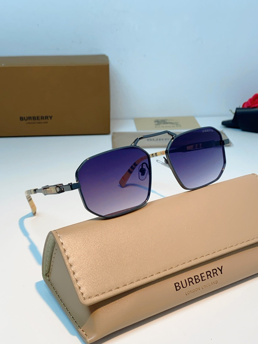 Burberry Metal Fashion Purple Lens Sunglasses for Men & Women - detail image 11
