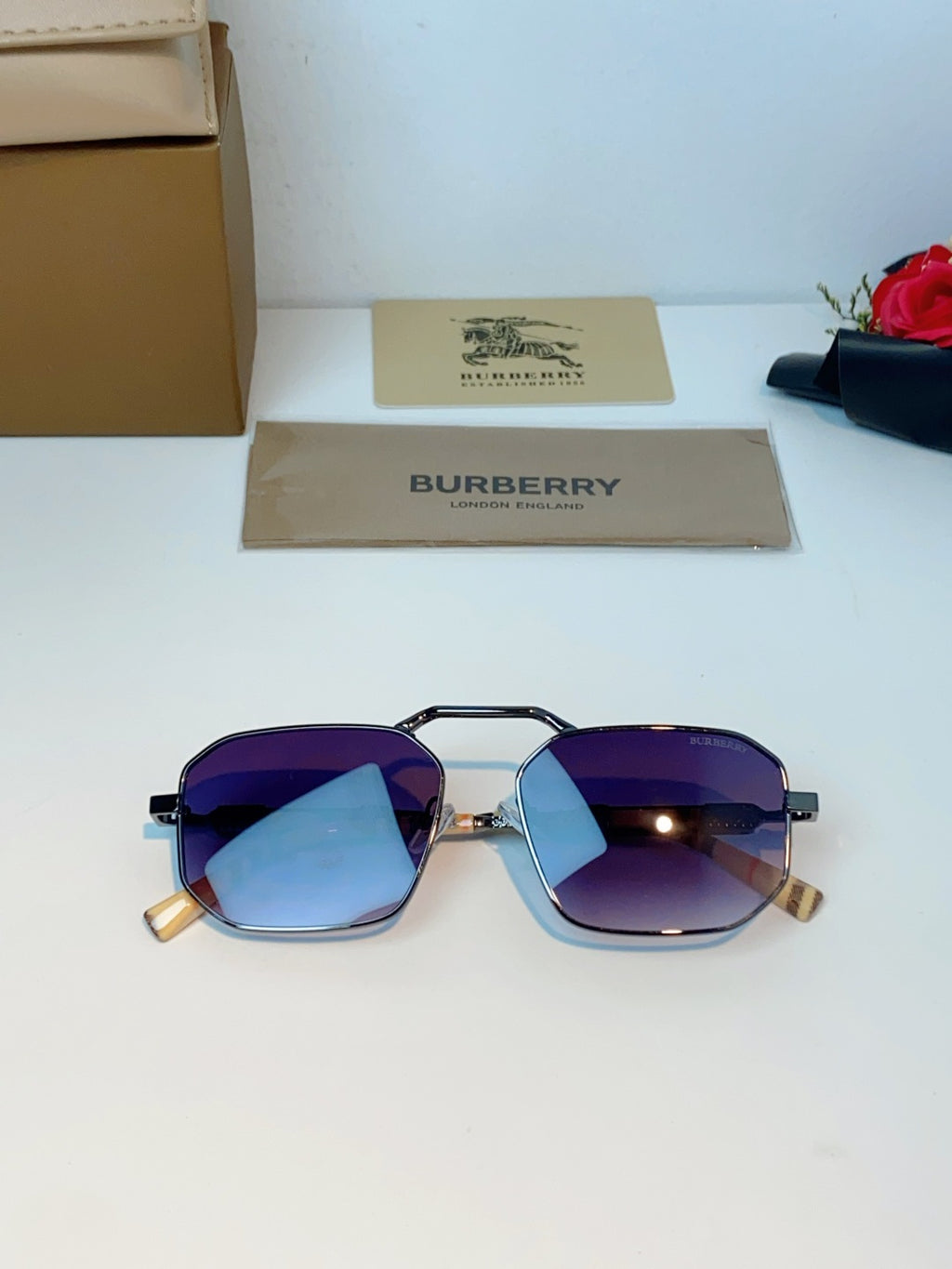 Burberry Metal Fashion Purple Lens Sunglasses for Men & Women - detail image 10