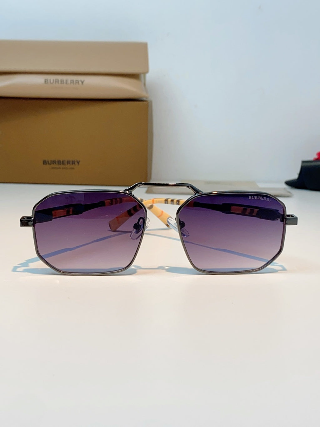 Burberry Metal Fashion Purple Lens Sunglasses for Men & Women - detail image 2