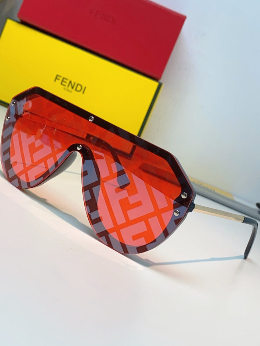 Fendi Lightweight Rimless Pink Lens Sunglasses for Men & Women - detail image 7