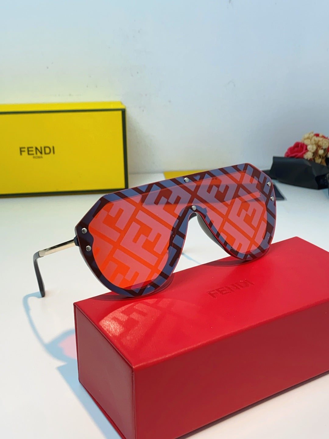 Fendi Lightweight Rimless Pink Lens Sunglasses for Men & Women - detail image 9