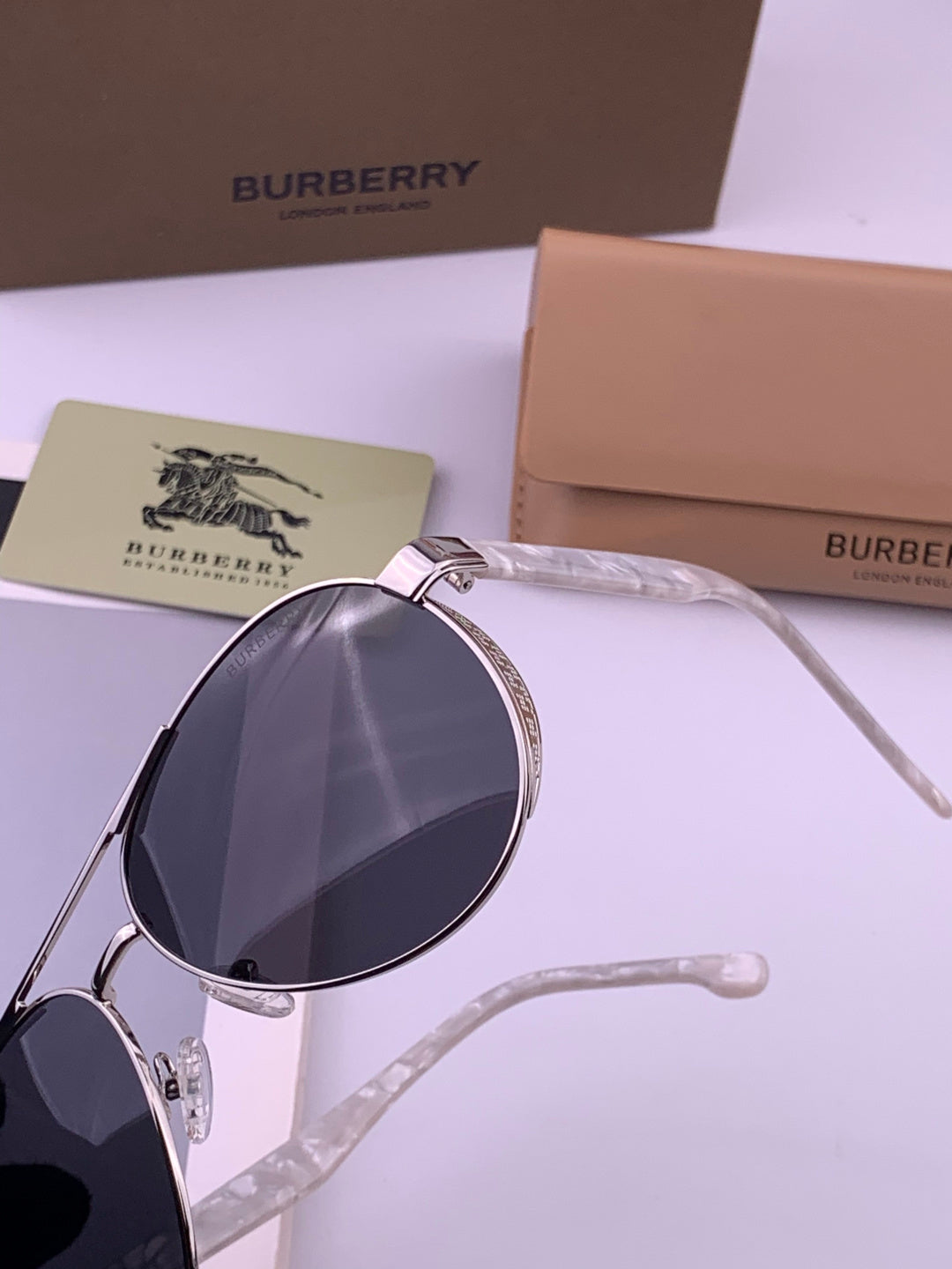 Burberry B880667 Aviator Gold Lens Sunglasses for Men - 358625 - detail image 2