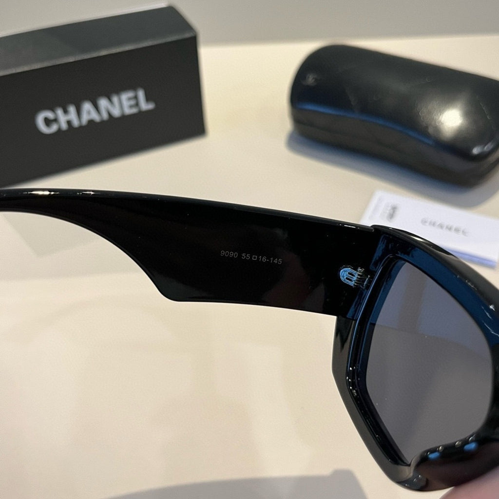Chanel Fashion Black Lens Sunglasses for Men & Women - 493460 - detail image 6