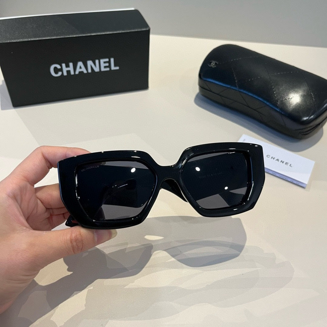 Chanel Fashion Black Lens Sunglasses for Men & Women - 493460 - detail image 8