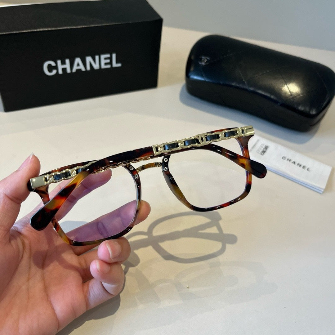 Chanel Oversized Silver Lens Sunglasses for Men & Women - 493463 - detail image 7