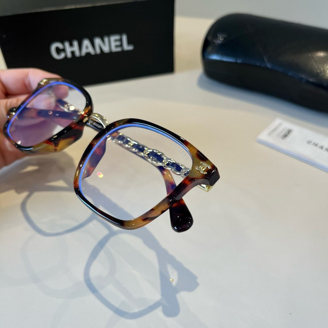 Chanel Oversized Silver Lens Sunglasses for Men & Women - 493463 - detail image 9