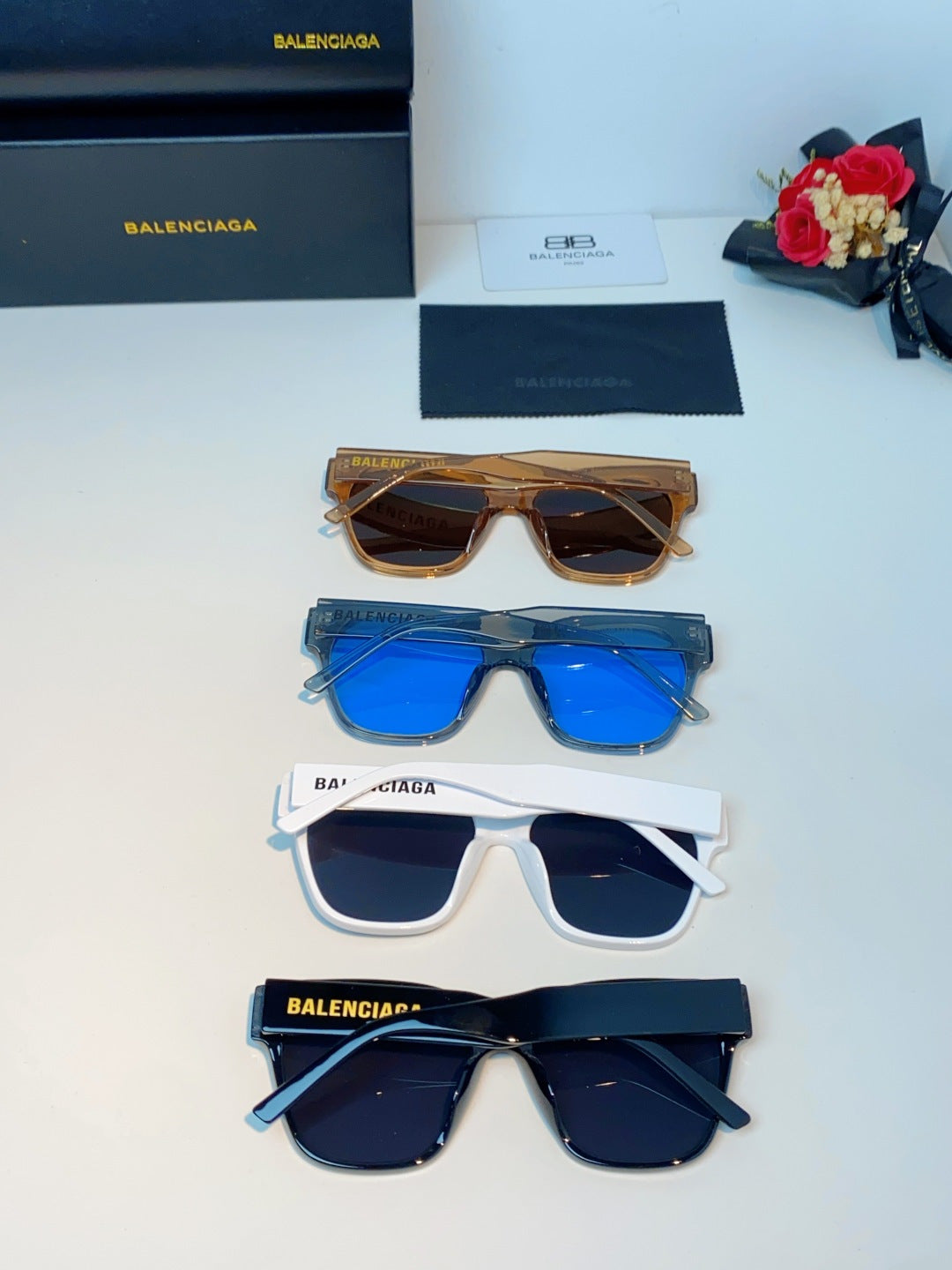 Balenciaga Cat-Eye Blue Lens Sunglasses for Men & Women - 382903 - detail image 12