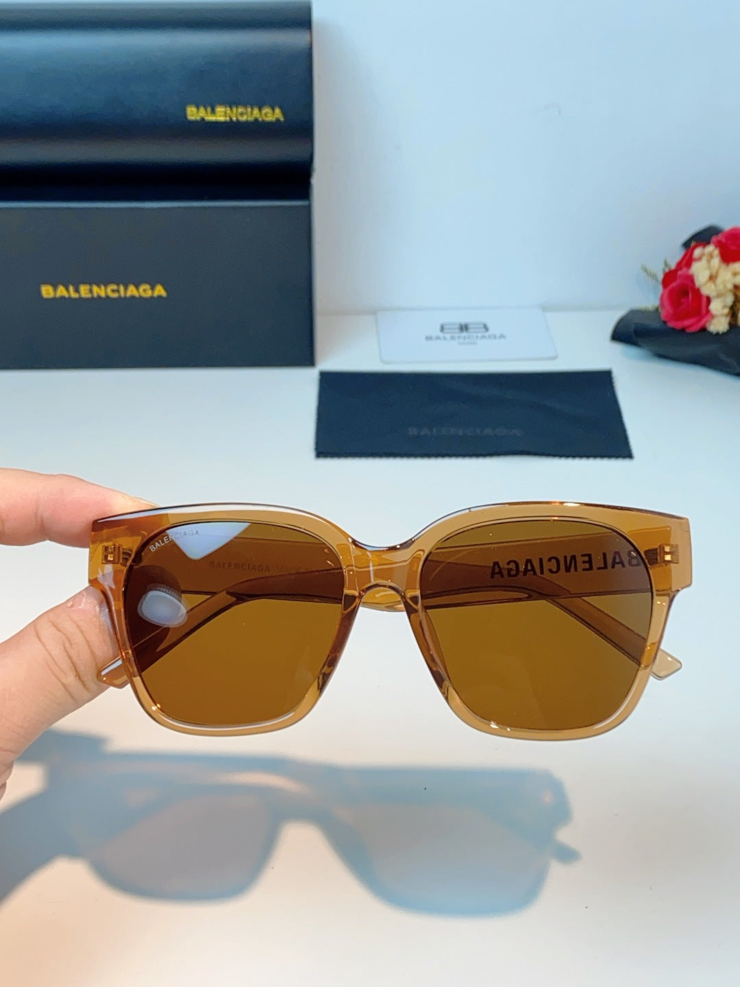 Balenciaga Cat-Eye Brown Lens Sunglasses for Men & Women - detail image 4