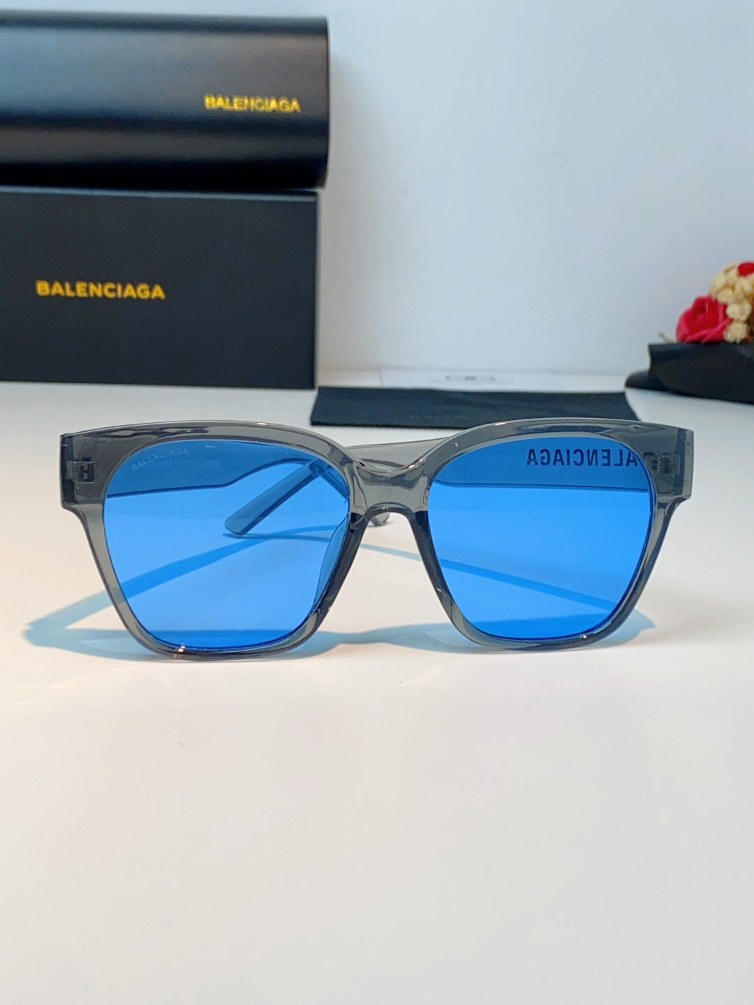Balenciaga Cat-Eye Blue Lens Sunglasses for Men & Women - 382903 - detail image 2