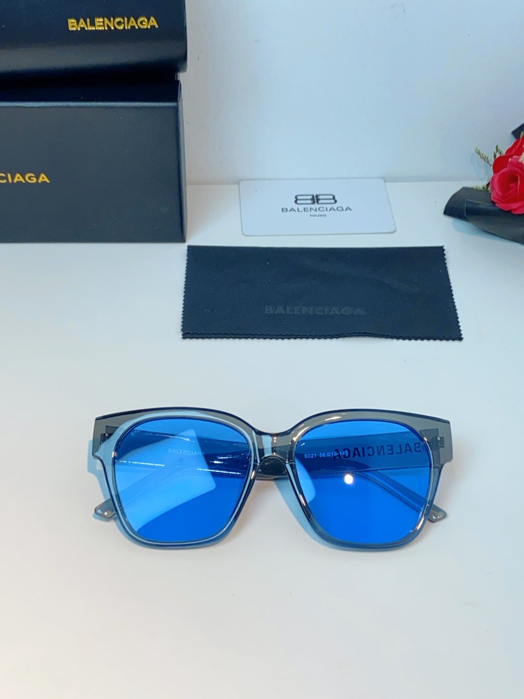 Balenciaga Cat-Eye Blue Lens Sunglasses for Men & Women - 382903 - detail image 10