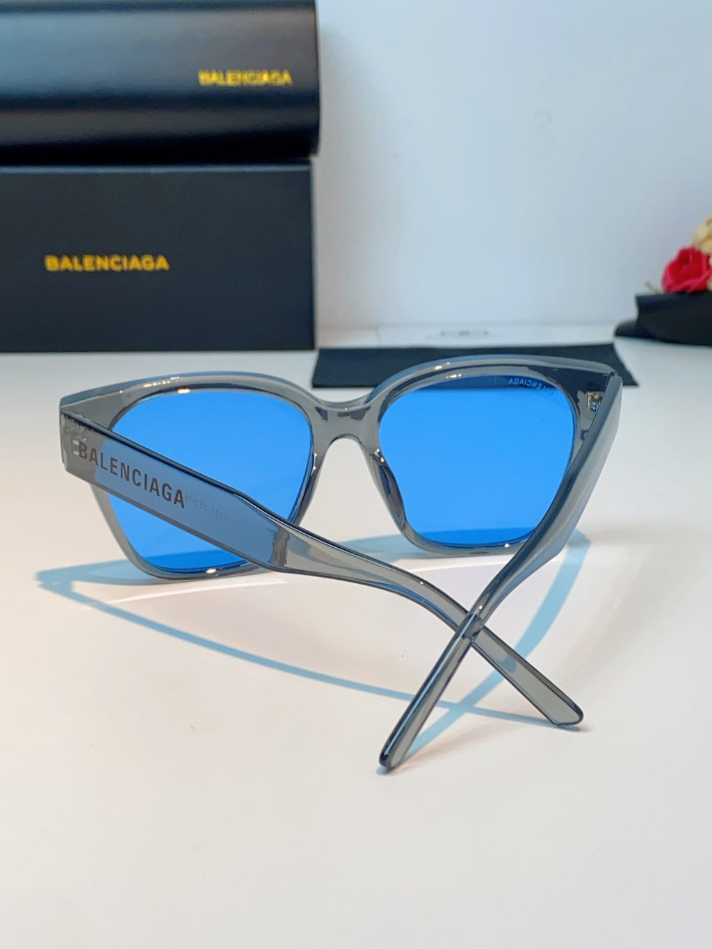 Balenciaga Cat-Eye Blue Lens Sunglasses for Men & Women - 382903 - detail image 3