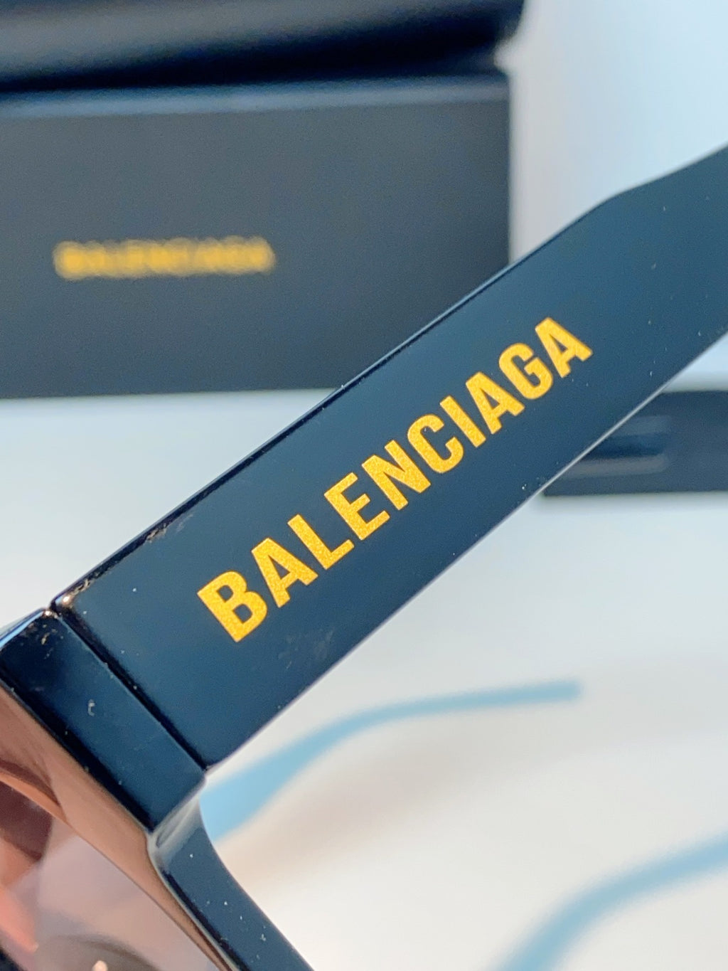 Balenciaga Cat-Eye Blue Lens Sunglasses for Men & Women - detail image 8