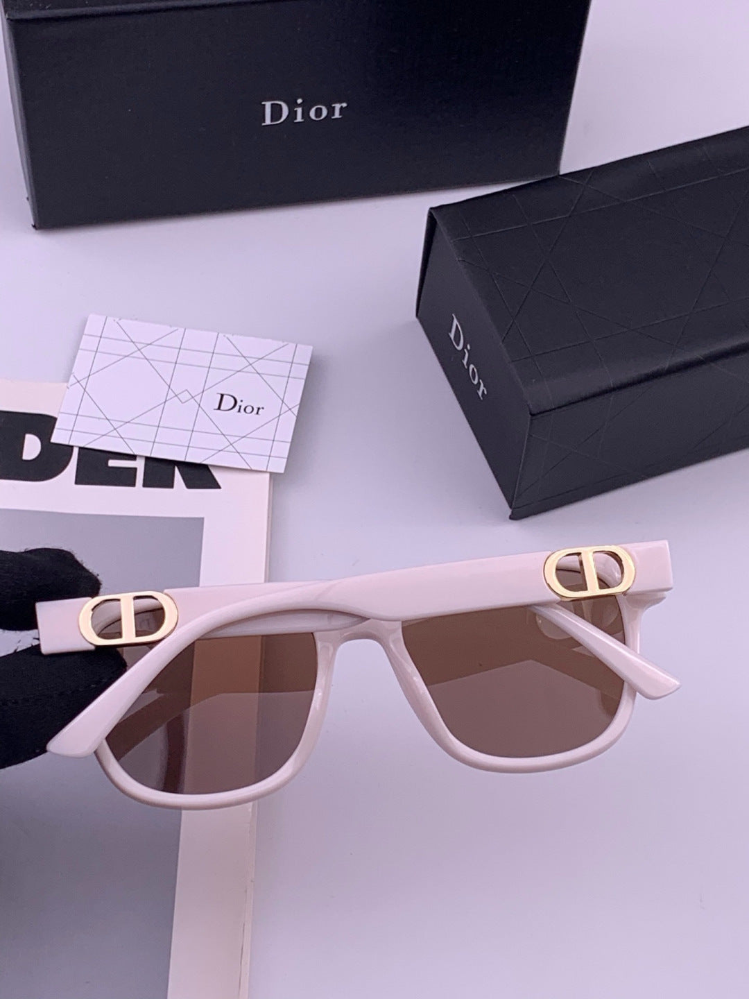 Balenciaga BL1992 Polarized Metal Fashion Red Lens Sunglasses for Men & Women - detail image 4
