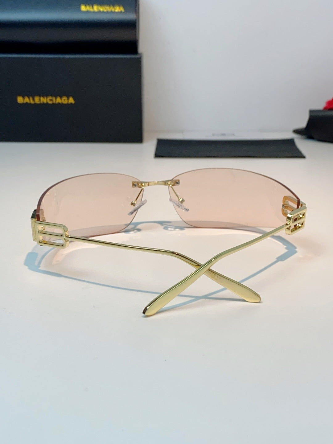 Balenciaga Lightweight Rimless Gold Lens Sunglasses for Men & Women - 399134 - detail image 3