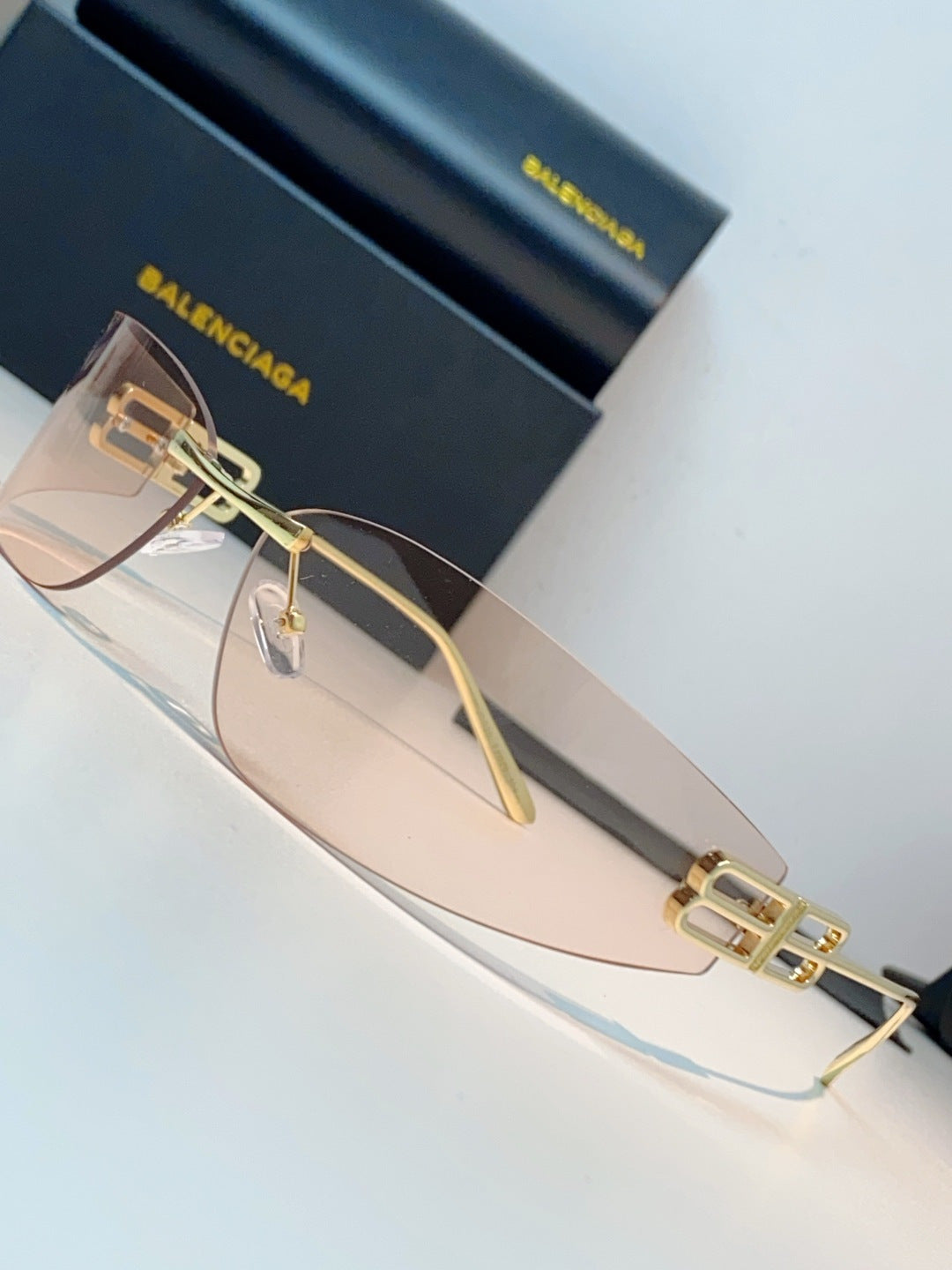 Balenciaga Lightweight Rimless Gold Lens Sunglasses for Men & Women - 399134 - detail image 7