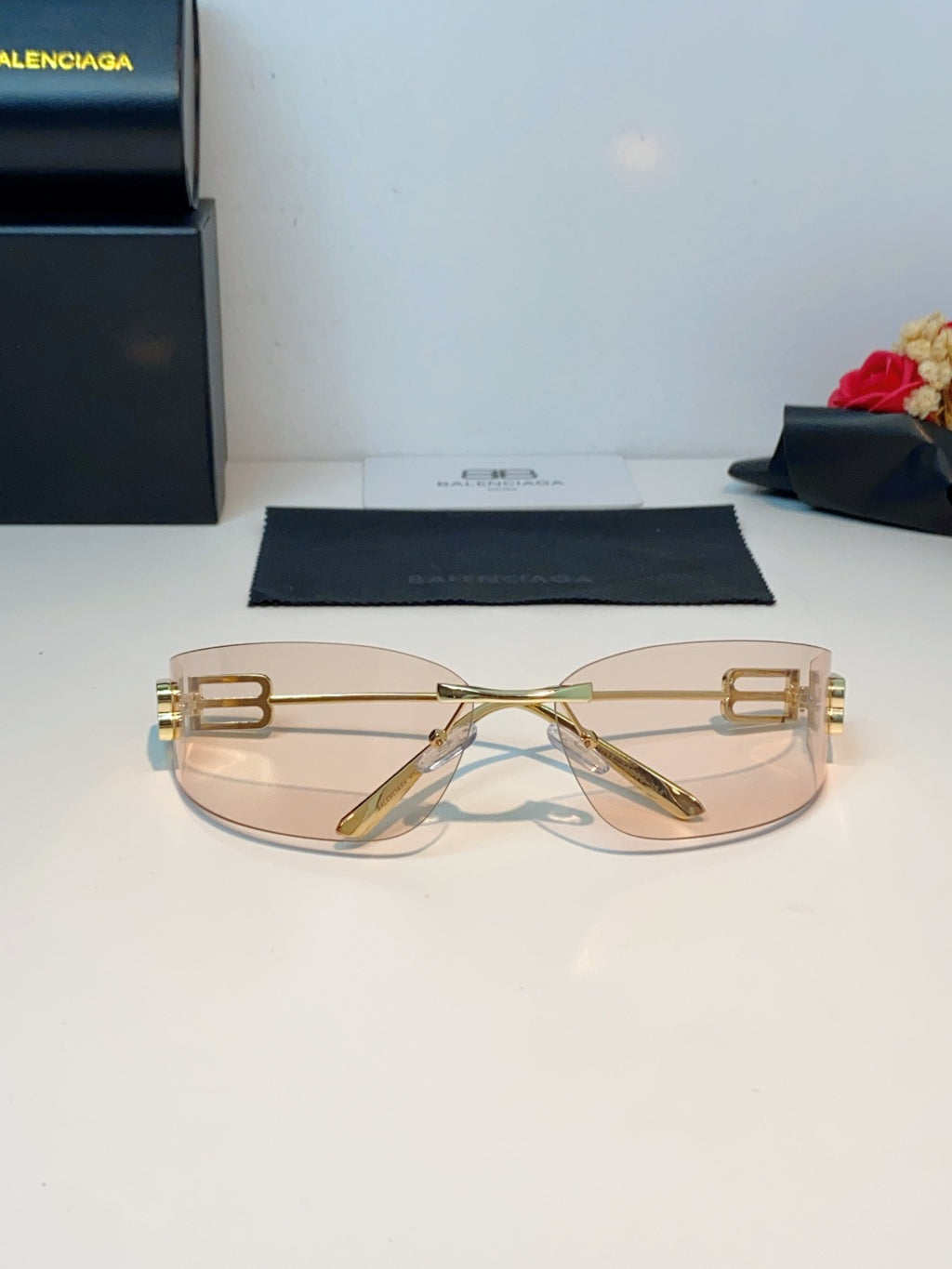 Balenciaga Lightweight Rimless Gold Lens Sunglasses for Men & Women - 399134 - detail image 10