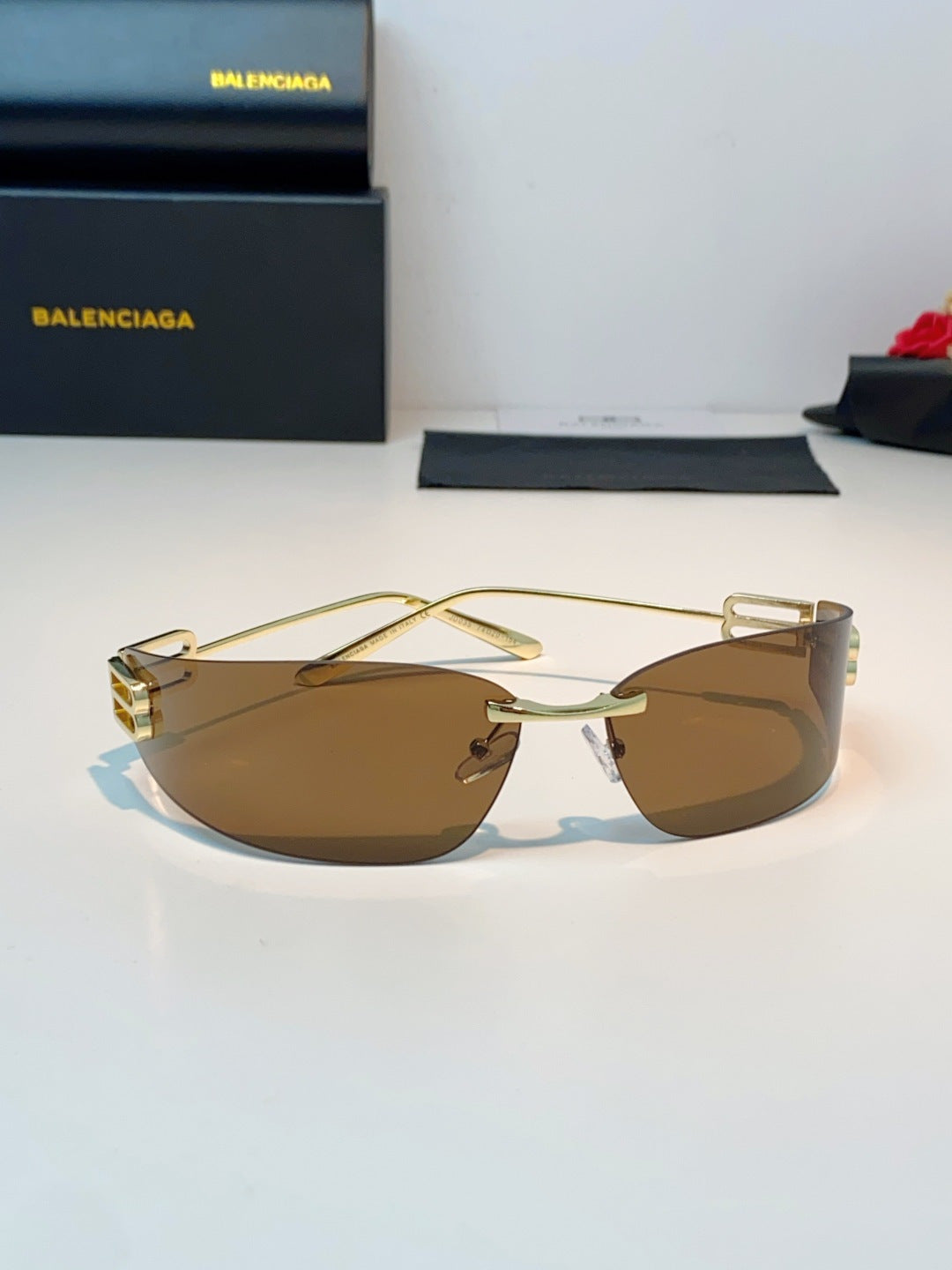 Balenciaga Lightweight Rimless Brown Lens Sunglasses for Men & Women - 399136 - detail image 2