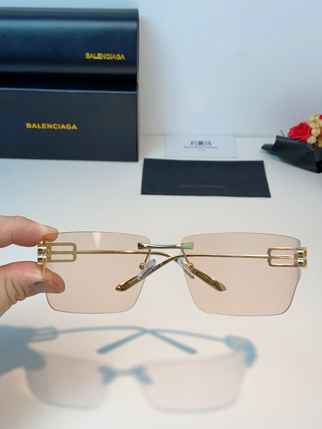 Balenciaga Lightweight Rimless Gold Lens Sunglasses for Men & Women - detail image 4