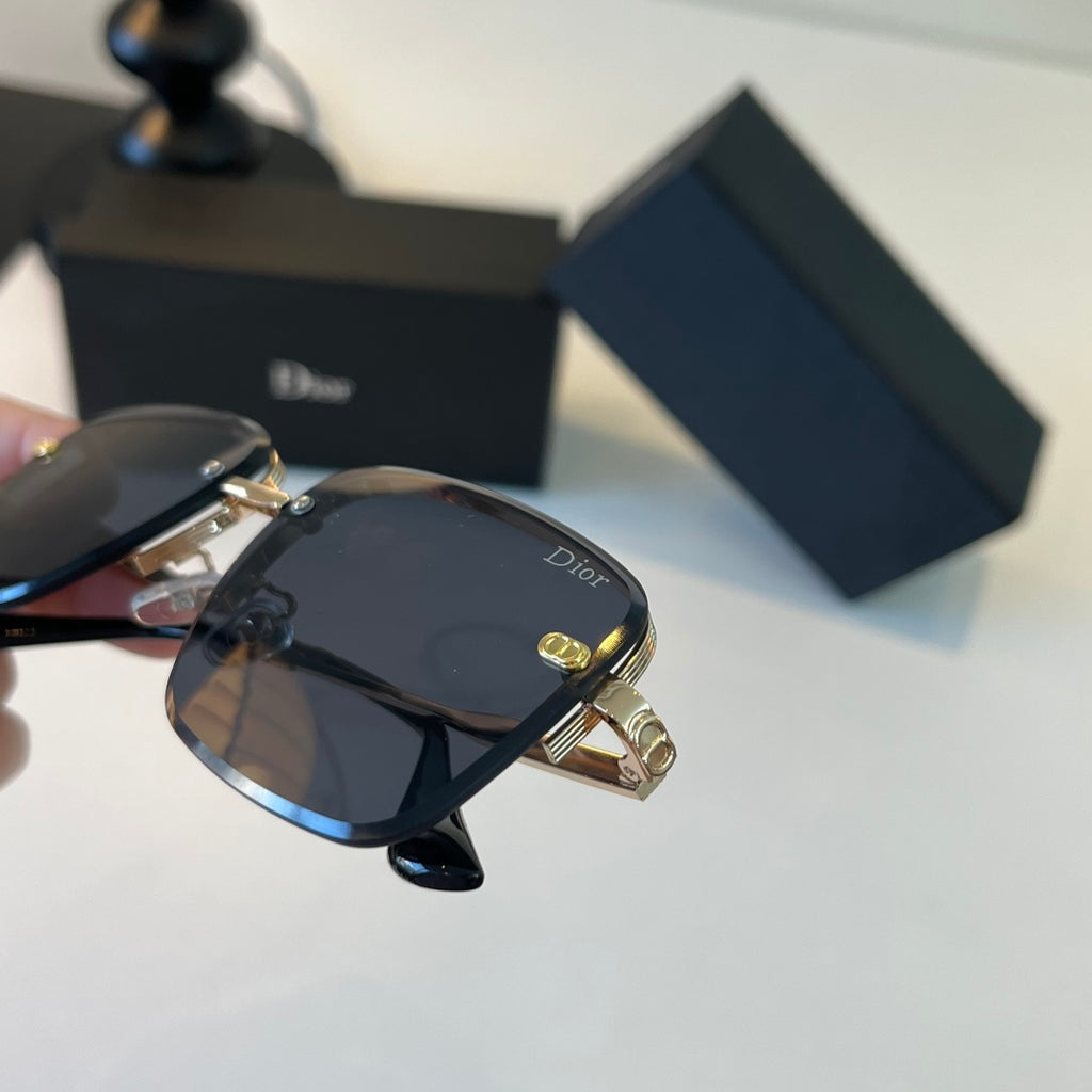 Chanel Fashion Black Lens Sunglasses for Men & Women - 493557 - detail image 10