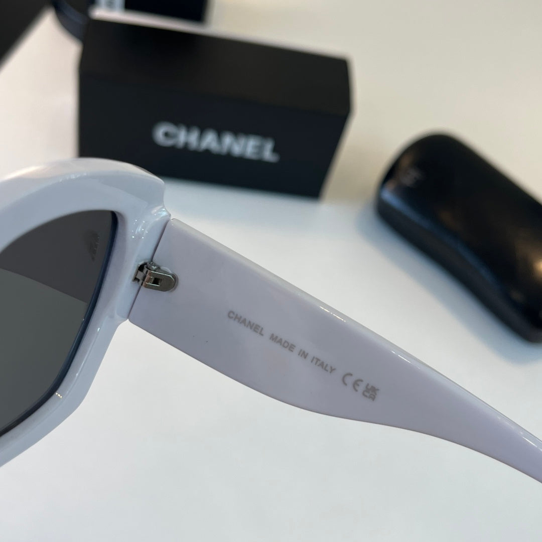 Chanel Fashion Black Lens Sunglasses for Men & Women - 431543 - detail image 8