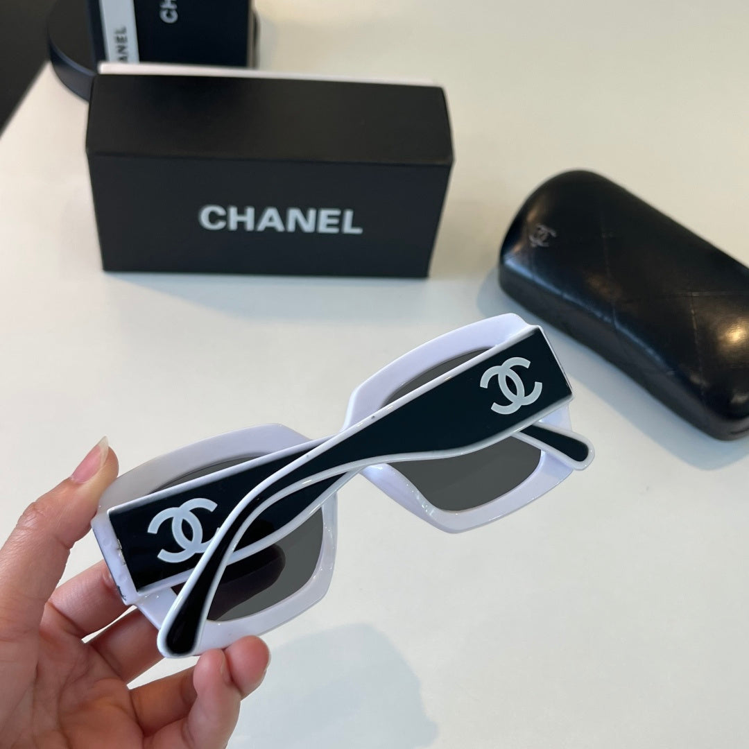 Chanel Fashion Black Lens Sunglasses for Men & Women - 493557 - detail image 6