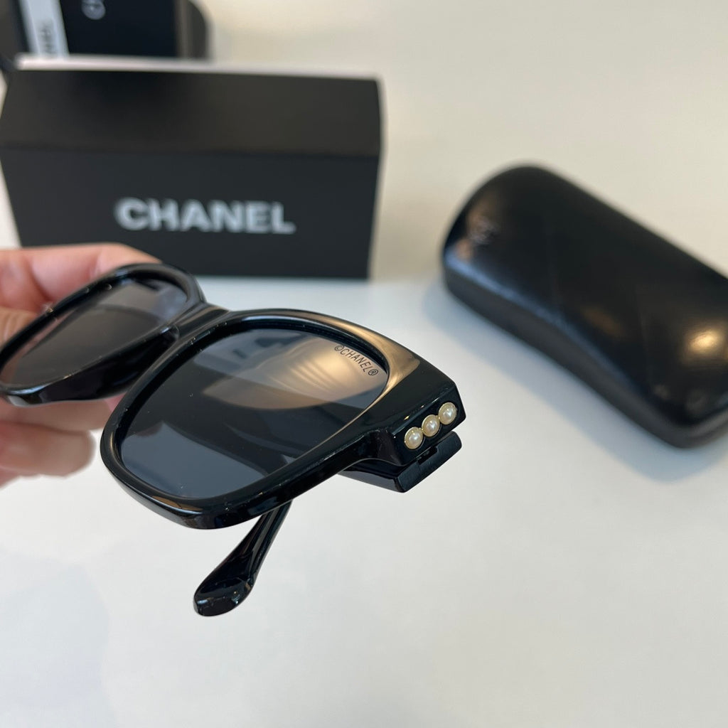 Chanel Oversized Black Lens Sunglasses for Men & Women - 431545 - detail image 6