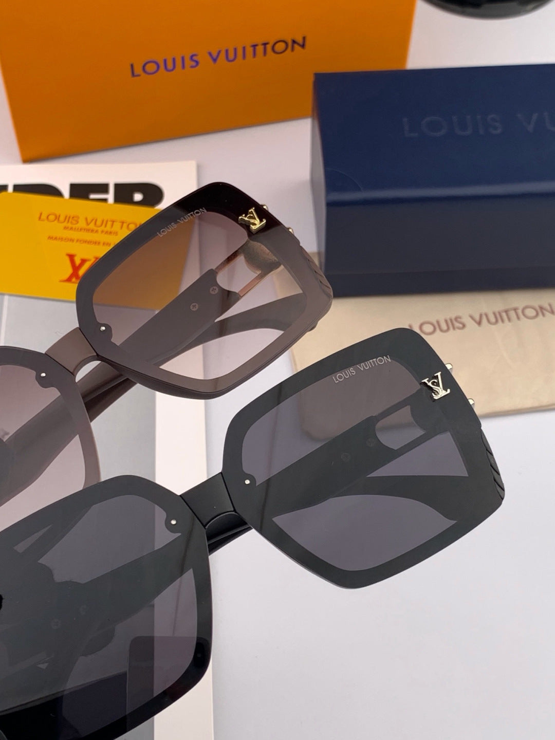 Louis Vuitton L5304 Polarized Square Gold Lens Sunglasses for Men & Women - detail image 5