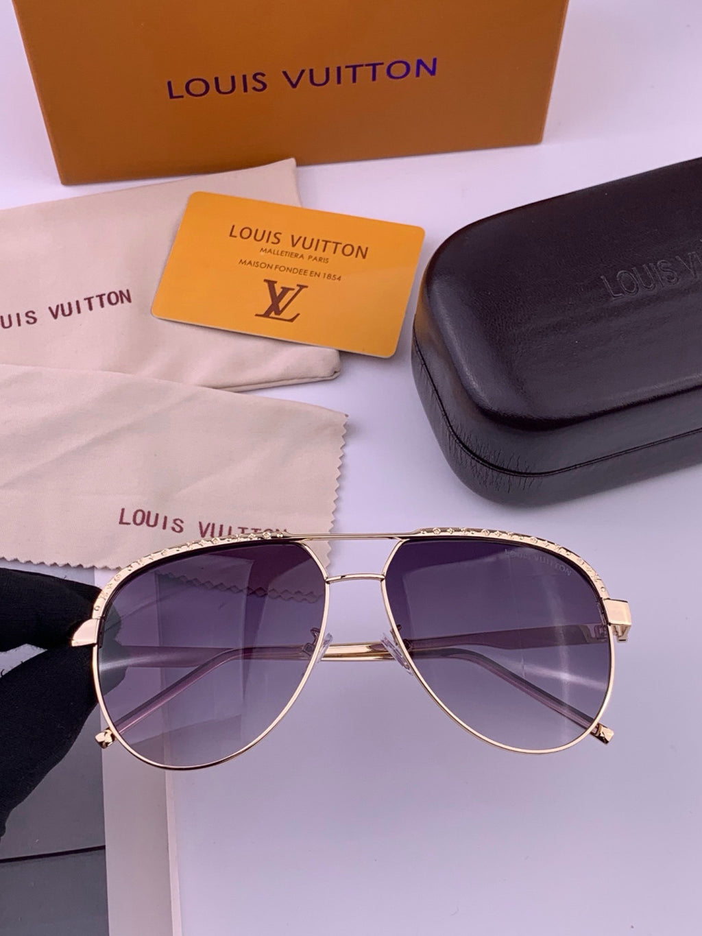 Louis Vuitton L01744 Aviator Black Lens Sunglasses for Men & Women - 431206