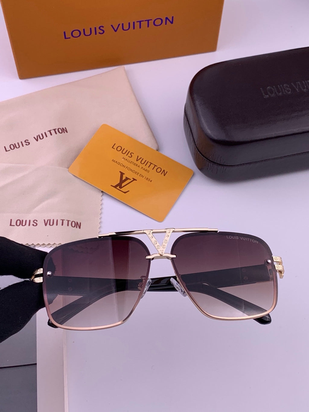 Louis Vuitton L91756 Aviator Black Lens Sunglasses for Men & Women - 431208 - detail image 2