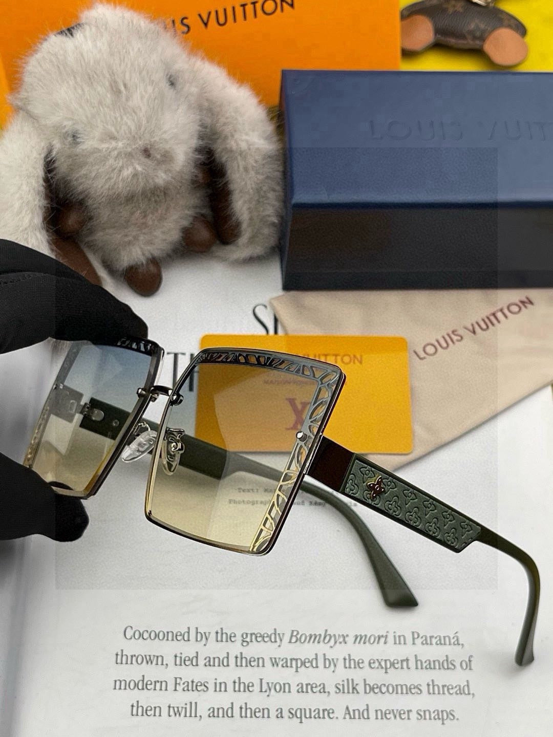 Louis Vuitton L3730 Square Red Lens Sunglasses for Men & Women - 431214 - detail image 4