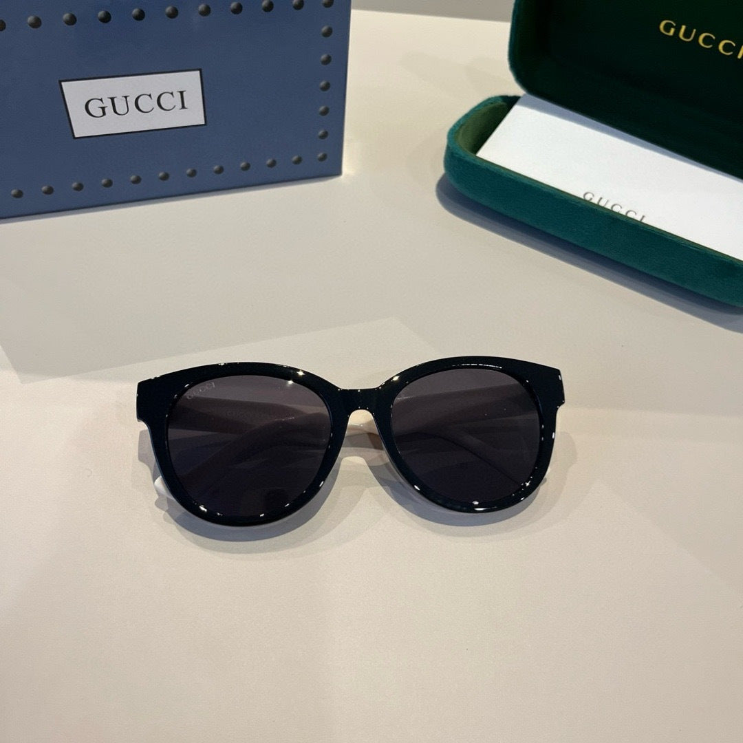 Gucci Oversized Black Lens Sunglasses for Women - 464970 - detail image 5
