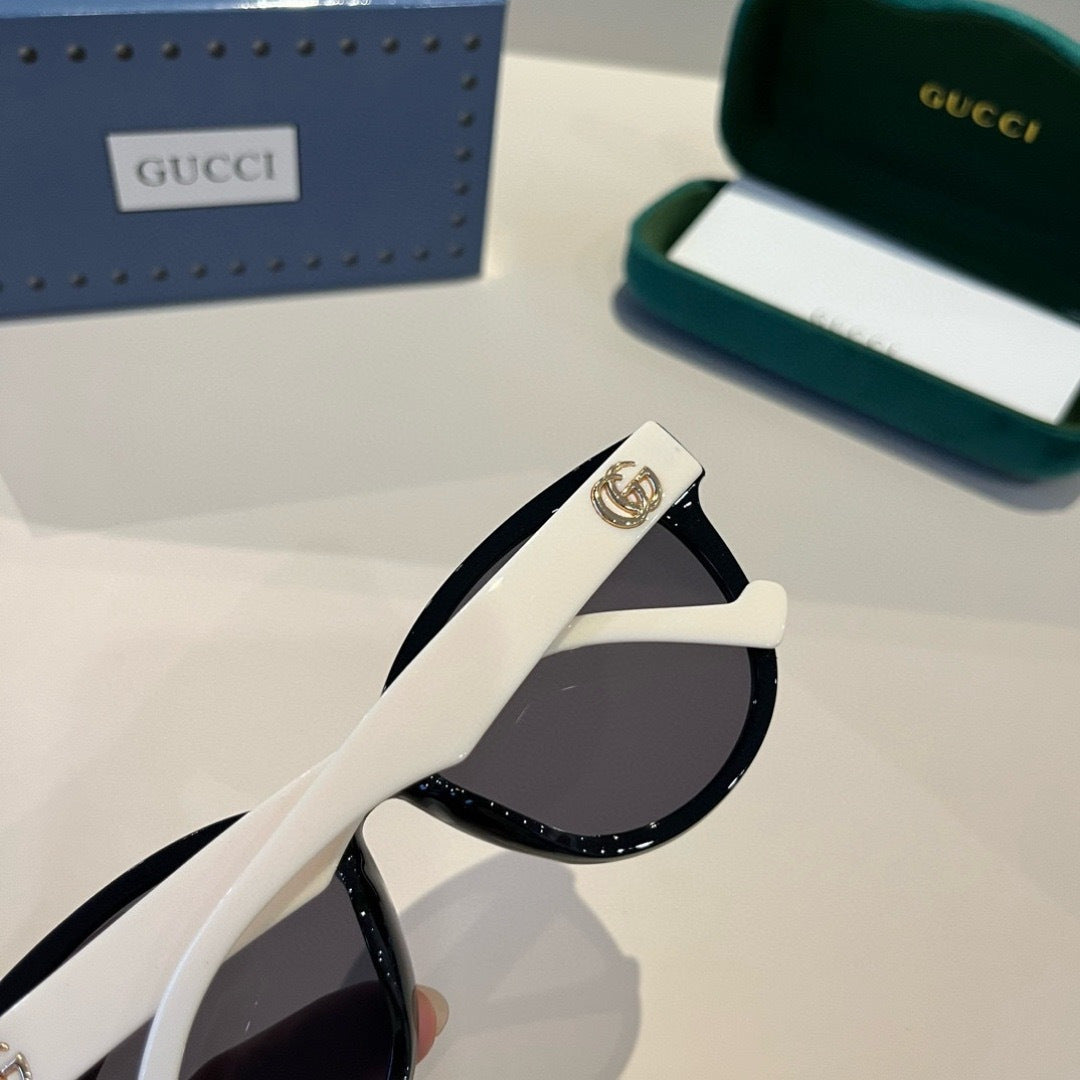 Gucci Oversized Black Lens Sunglasses for Women - 464970 - detail image 7