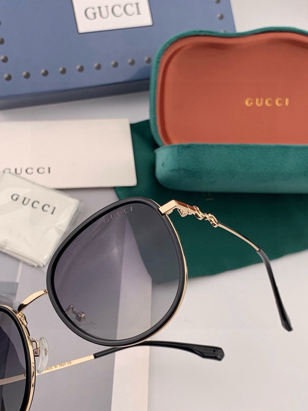 Gucci G2211 Round Red Lens Sunglasses for Men & Women - 431441 - detail image 2
