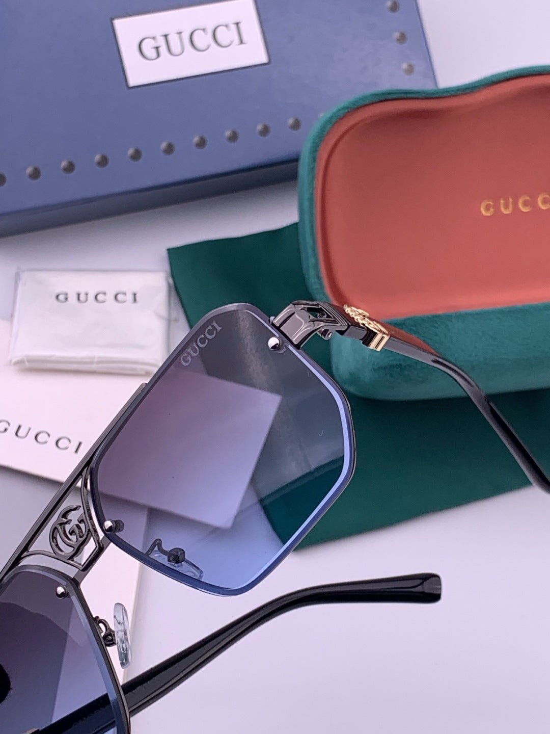 Gucci G21746 Aviator Black Lens Sunglasses for Men & Women - detail image 3
