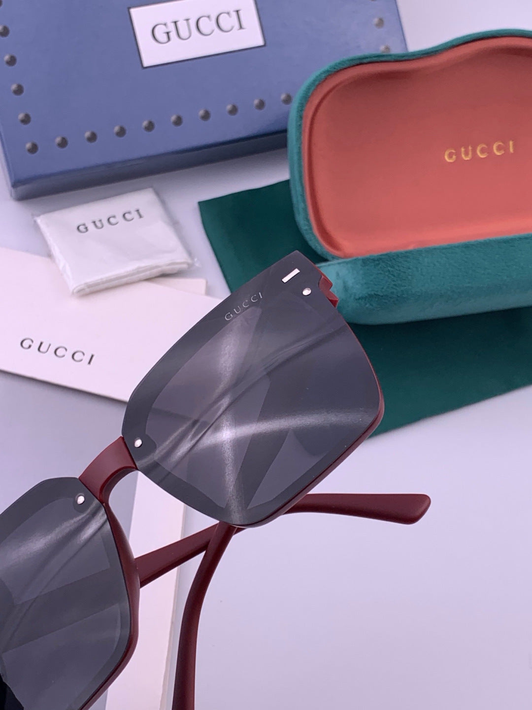 Gucci G7292 Polarized Square Gold Lens Sunglasses for Men & Women - 431447 - detail image 4