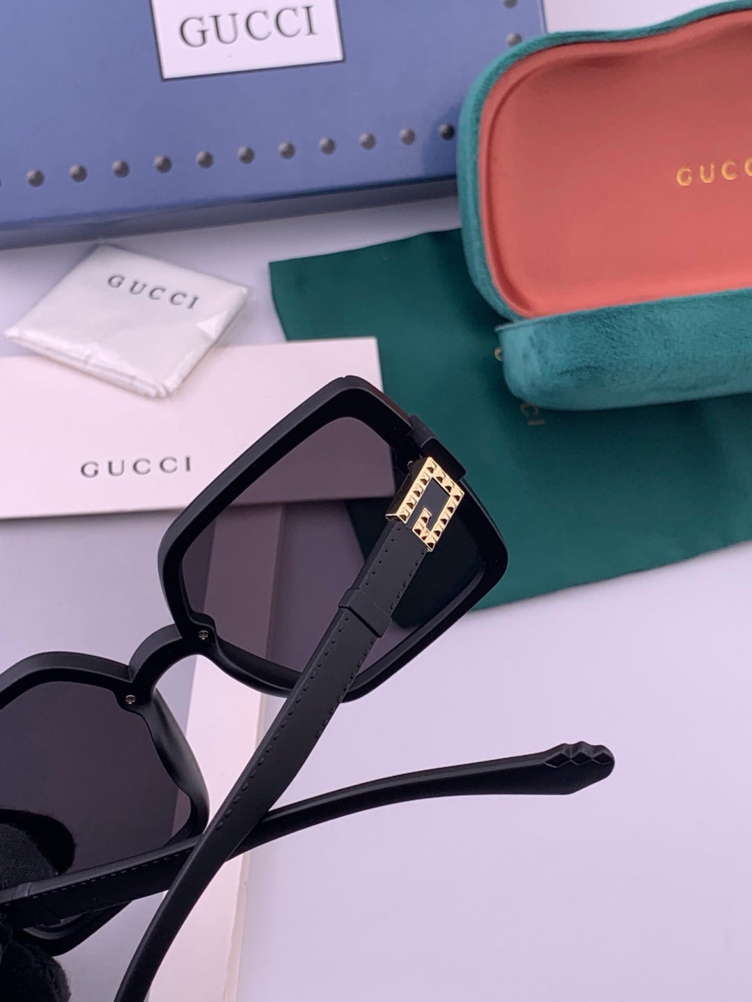 Gucci G3518 Polarized Fashion Black Lens Sunglasses for Women - 431448 - detail image 5